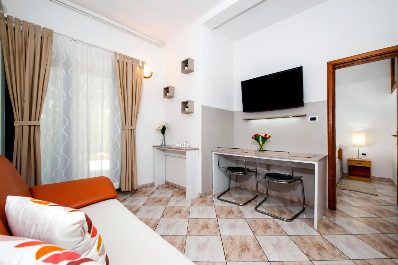 Milan Apartment *